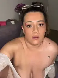 BubblesLovexox webcam model stream image