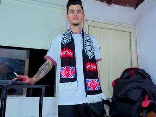 Kelvis Estrada webcam model stream image