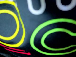 Kelvis Estrada webcam model stream image