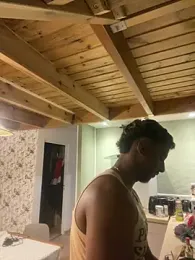 Axel_black10 webcam model stream image