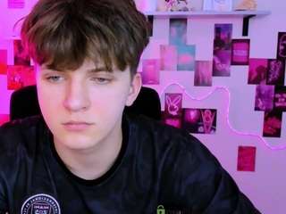 travis-wolf webcam camsoda model stream image