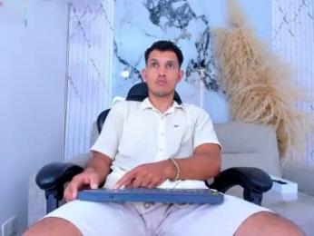 eimyandmaxi webcam chaturbate model stream image