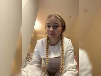 MimiMila webcam bongacams model stream image