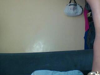 Lara Belle webcam model stream image