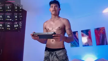 KamiSuarez webcam model stream image