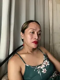 RomanticPearlTS webcam model stream image