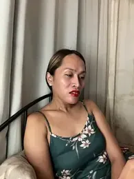 RomanticPearlTS webcam model stream image