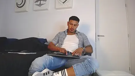 WillSandler webcam stripchat model stream image