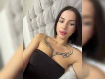 BabyDarii webcam bongacams model stream image