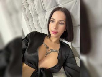 BabyDarii webcam bongacams model stream image