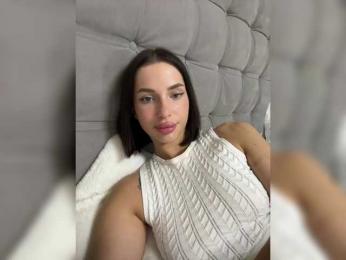 BabyDarii webcam bongacams model stream image