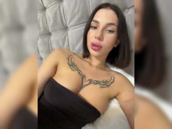 BabyDarii webcam bongacams model stream image