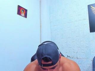 Aaron Velour webcam model stream image