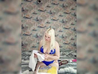 AlenkiyCvetochek webcam bongacams model stream image