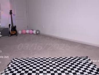 petitebrat webcam chaturbate model stream image