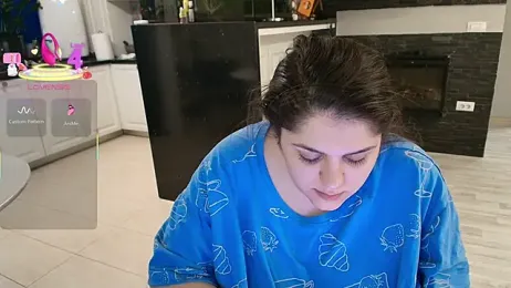 Layla- webcam model stream image