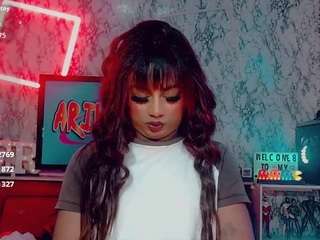 mayka-brunette01 webcam camsoda model stream image