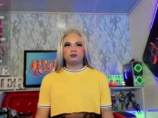 mayka-brunette01 webcam camsoda model stream image