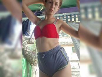 Kira19991999 webcam model stream image