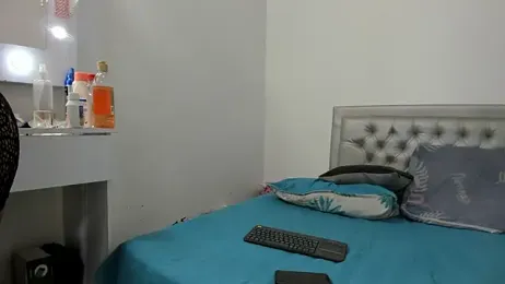 SEXXYLATINCOUPLE1 webcam stripchat model stream image