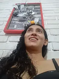 valeriaswang_Lucas webcam model stream image