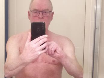 ElioJames webcam model stream image