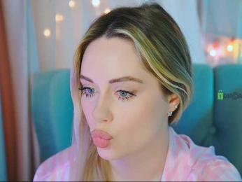 -ANN webcam bongacams model stream image