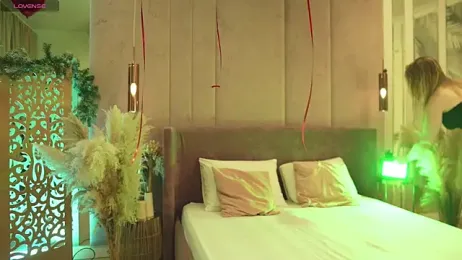 Smiley_Mia webcam model stream image