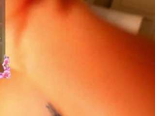 suryy webcam model stream image