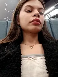 _Isabella-7 webcam stripchat model stream image