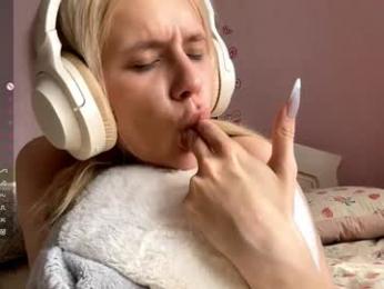 bebravee webcam chaturbate model stream image