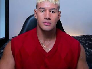 Cris Cruz webcam flirt4free model stream image