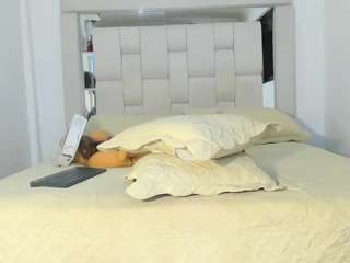 naomy-rh webcam model stream image