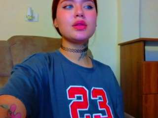 velentina-moore webcam model stream image