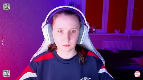 mon_lola webcam model stream image