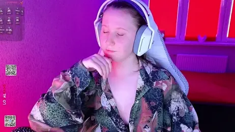 mon_lola webcam model stream image