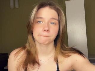 Brittany Stumpf webcam model stream image