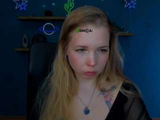 teya-starling webcam model stream image