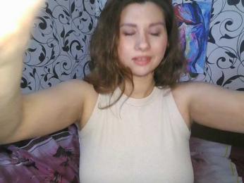 YourEmilie webcam model stream image