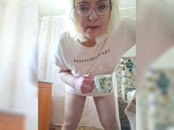 Vika211 webcam model stream image