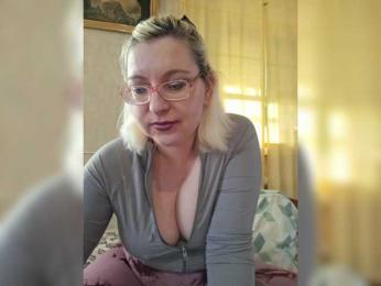 Vika211 webcam model stream image