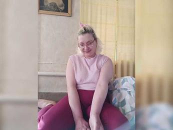 Vika211 webcam model stream image