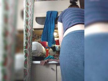 Xo4y-SeXa webcam model stream image