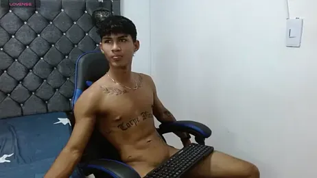 luka_big18 webcam model stream image