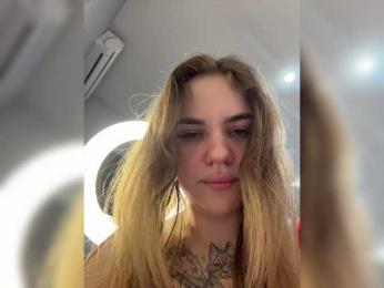 -Tiki-Riki- webcam bongacams model stream image