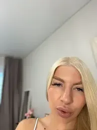 NewLale webcam model stream image