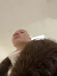 NewLale webcam model stream image