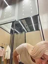 NewLale webcam model stream image