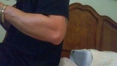 Offwhiteclouds webcam model stream image