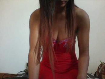 PrettyLie webcam model stream image